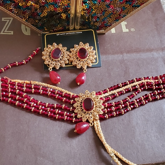 Pakistani crystal choker set - Picture 5 of 6